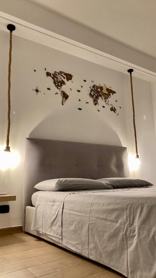 Wanderlust House Hotel Bari Bagian luar foto
