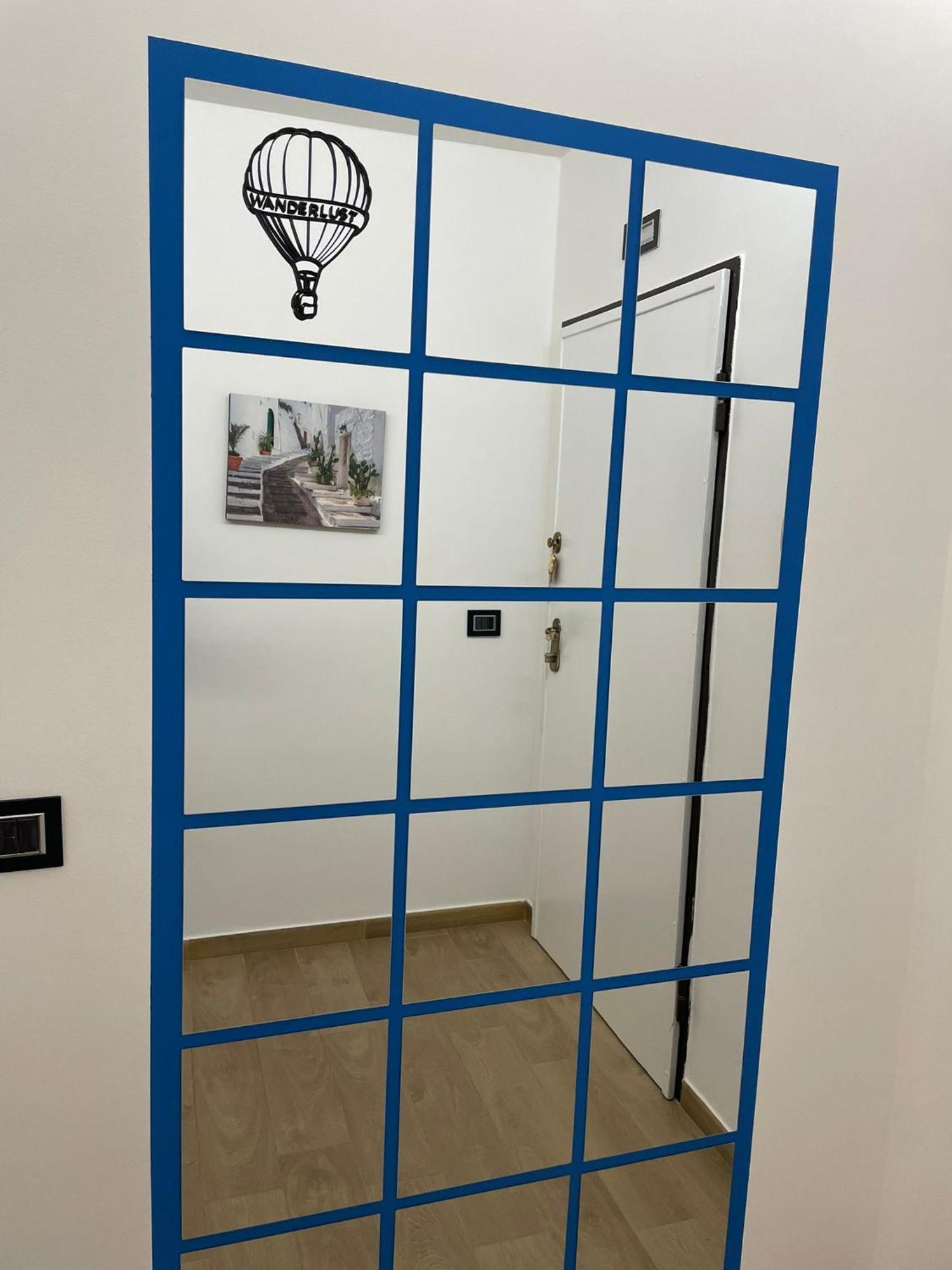 Wanderlust House Hotel Bari Bagian luar foto